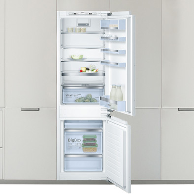 Le produit Bosch KIS86HD40 ne sera plus jamais disponible