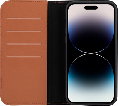 Le produit BlueBuilt Apple iPhone 14 Pro Max Book Case Cuir Brun ne sera plus jamais disponible