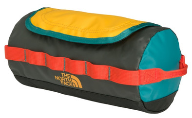 The North Face Base Camp Travel Canister S Black/Spicy Orang is nooit meer leverbaar