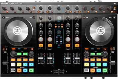Le produit Native Instruments Traktor Kontrol S4 MK2 ne sera plus jamais disponible