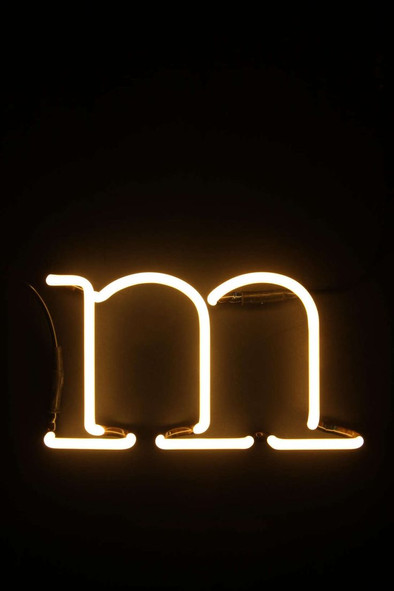 Seletti Neon letter M is nooit meer leverbaar