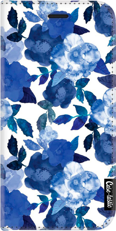 Casetastic Wallet Apple iPhone X Book Case Royal Flowers Wit is nooit meer leverbaar