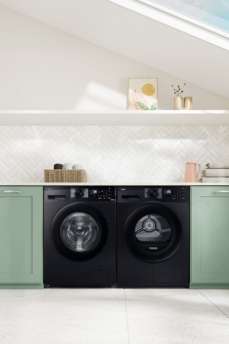 Samsung DV90DG52A0ABEN product in use