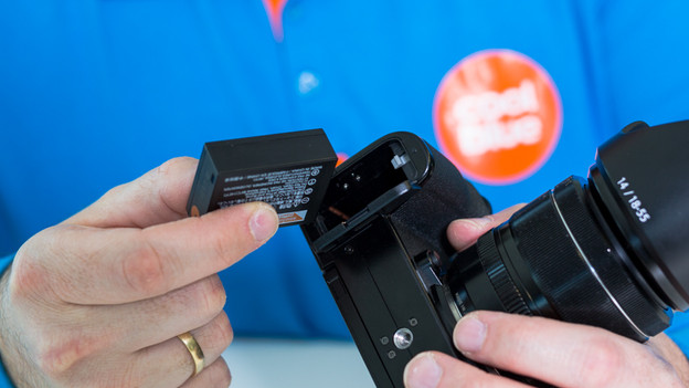 Tip 1: insert the battery