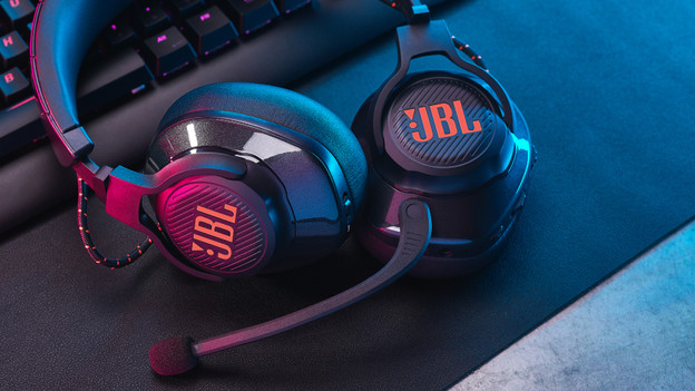 Step into the gaming world with JBL Quantum
