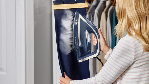 Fers à repasser avec vapeur verticale