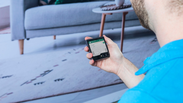 Samsung Flip 5 outer screen