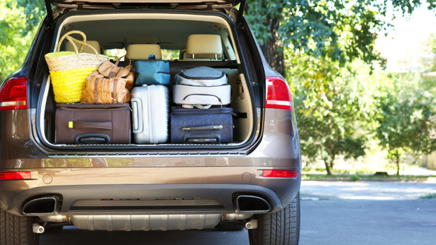 What's the difference between a hard shell and soft shell suitcase?