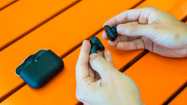 Sony WF-1000XM3 met case