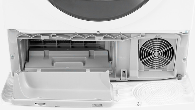 Dryer with self-cleaning condenser