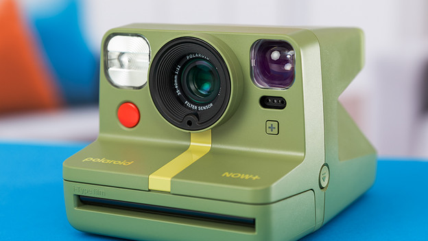 Polaroid Now+: set up with the Polaroid app