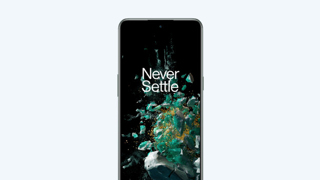 OnePlus 10T: just as big, less sharp