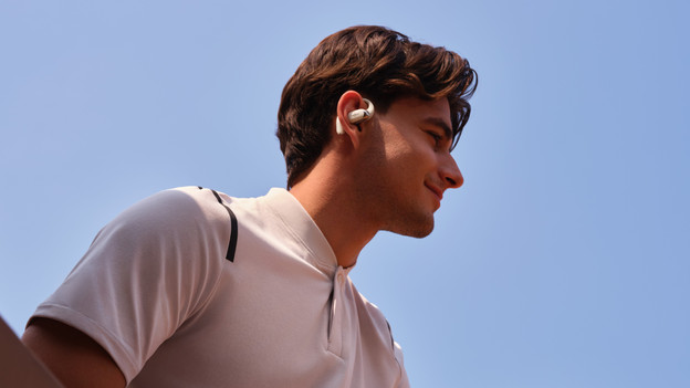 Écouteurs avec câble dans le cou