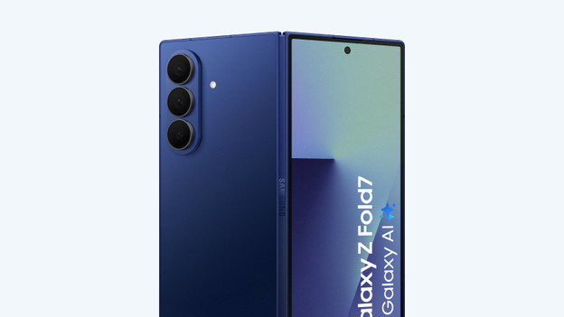 Samsung Galaxy Z Fold 7 à moitié déplié