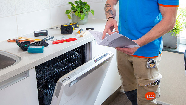 De handleiding zit in de vaatwasser