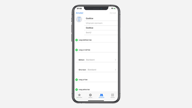 Pronouncing names Siri