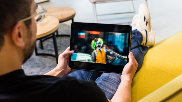 Watch movies on the Apple iPad