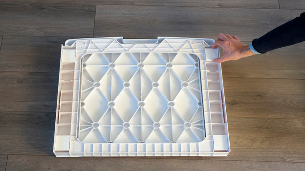 First attach the 4 white strips.