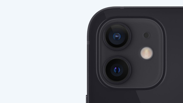 iPhone 12: standard camera and wide-angle lens