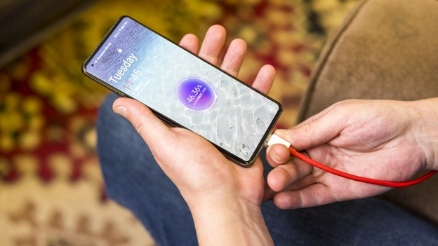 Charger le OnePlus 11