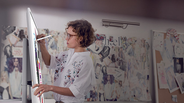 Écran grand format : Convient pour une utilisation professionnelle intensive