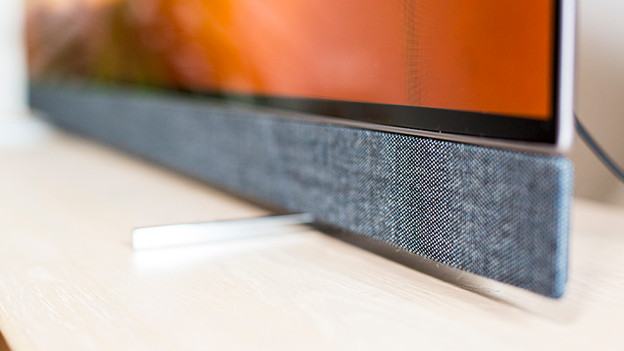 Built-in soundbar