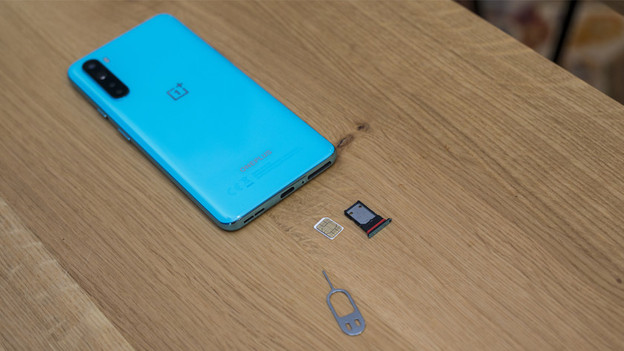 Insérer la carte SIM