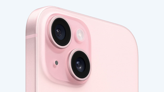 iPhone 15 (Plus): a standard lens and wide-angle lens