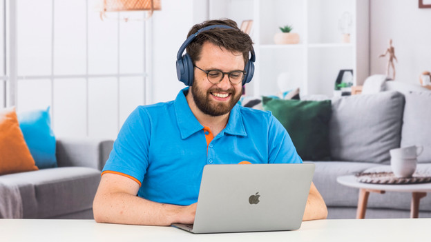 Noise-canceling headphones and earbuds