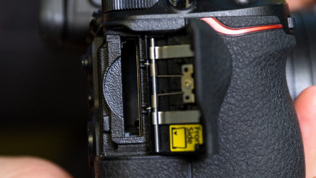 Nikon Z6: single memory card slot
