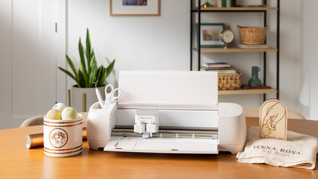 Cricut Explore 4: use up to 6 tools and 100 materials