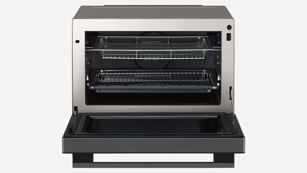 four à vapeur combiné avec porte ouverte