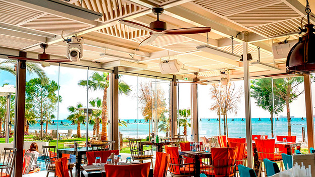 Enclosed patio 21-25m2