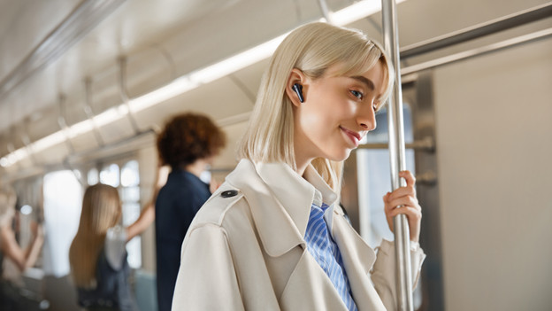 Soundcore Liberty 4 Pro: touch control en via steeltje