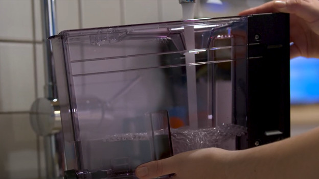 Remplissez le réservoir d'eau