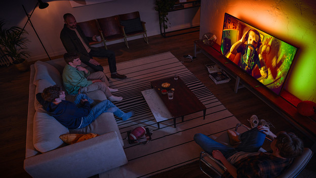 9008: 2 speakers with 40W power