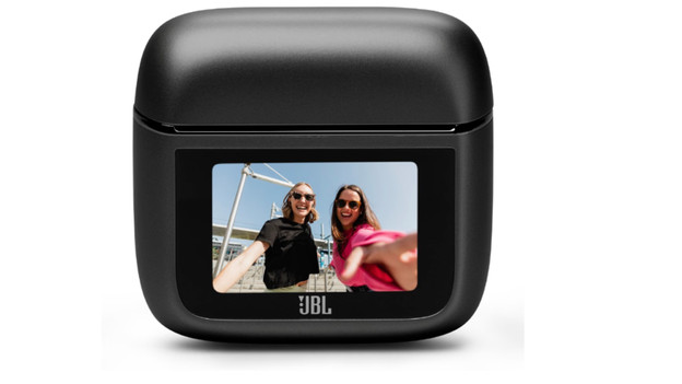 JBL Tour Pro 3: 1,57 inch en dongel