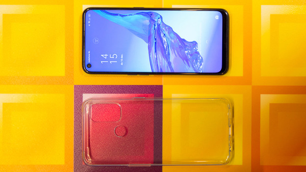 OPPO smartphone en hoesje