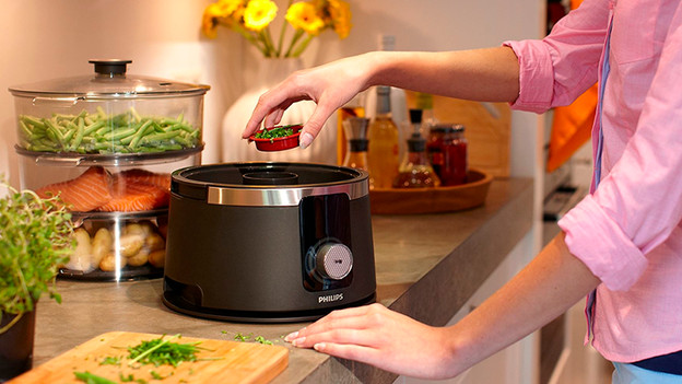 stoompan met groente, vis en aardappel