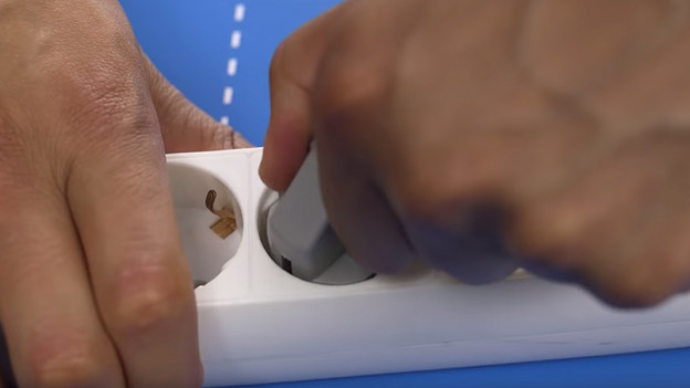 Stekker uit stopcontact