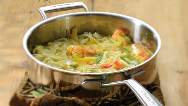 Pan zonder antiaanbaklaag met pasta