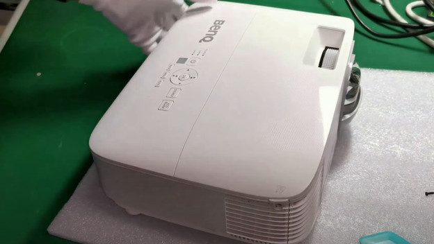 Remplacer la lampe du vidéoprojecteur