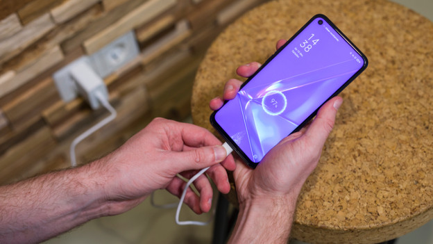 batterie de smartphone cassée