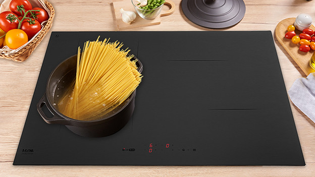 ETNA Performance cooktop with a pan of pasta