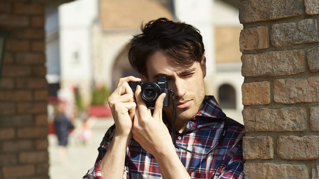 Sony DSC-RX100 III: 1 inch Exmor R sensor