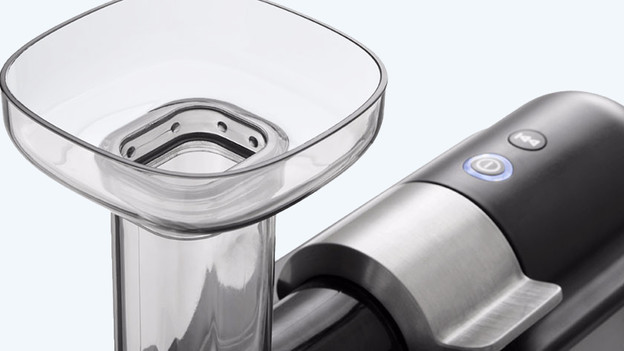 Slow juicer: much cutting required