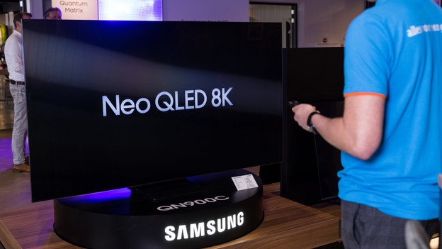 Première impression QN900C