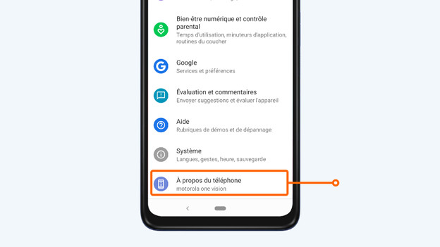 2. Scrollez vers le bas et sélectionnez À propos du téléphone.