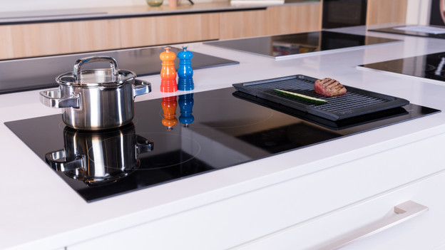 Plaque de cuisson dans plan de travail