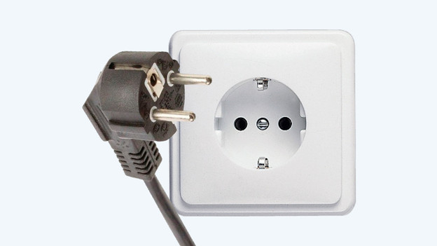 Step 6: plug the connector into the socket